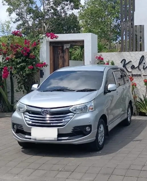 Toyota Avanza used by Amed Excursion for private East Bali tours